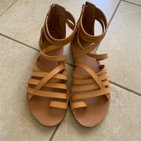 gladiator sandals size 9